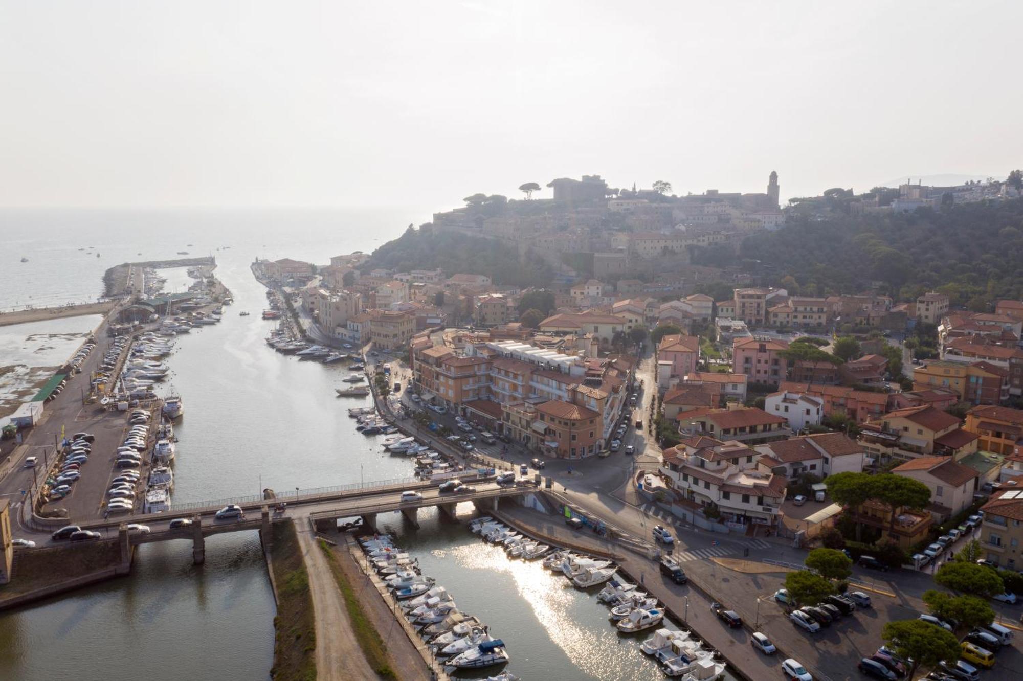 Hotel L'Approdo Castiglione della Pescaia Esterno foto